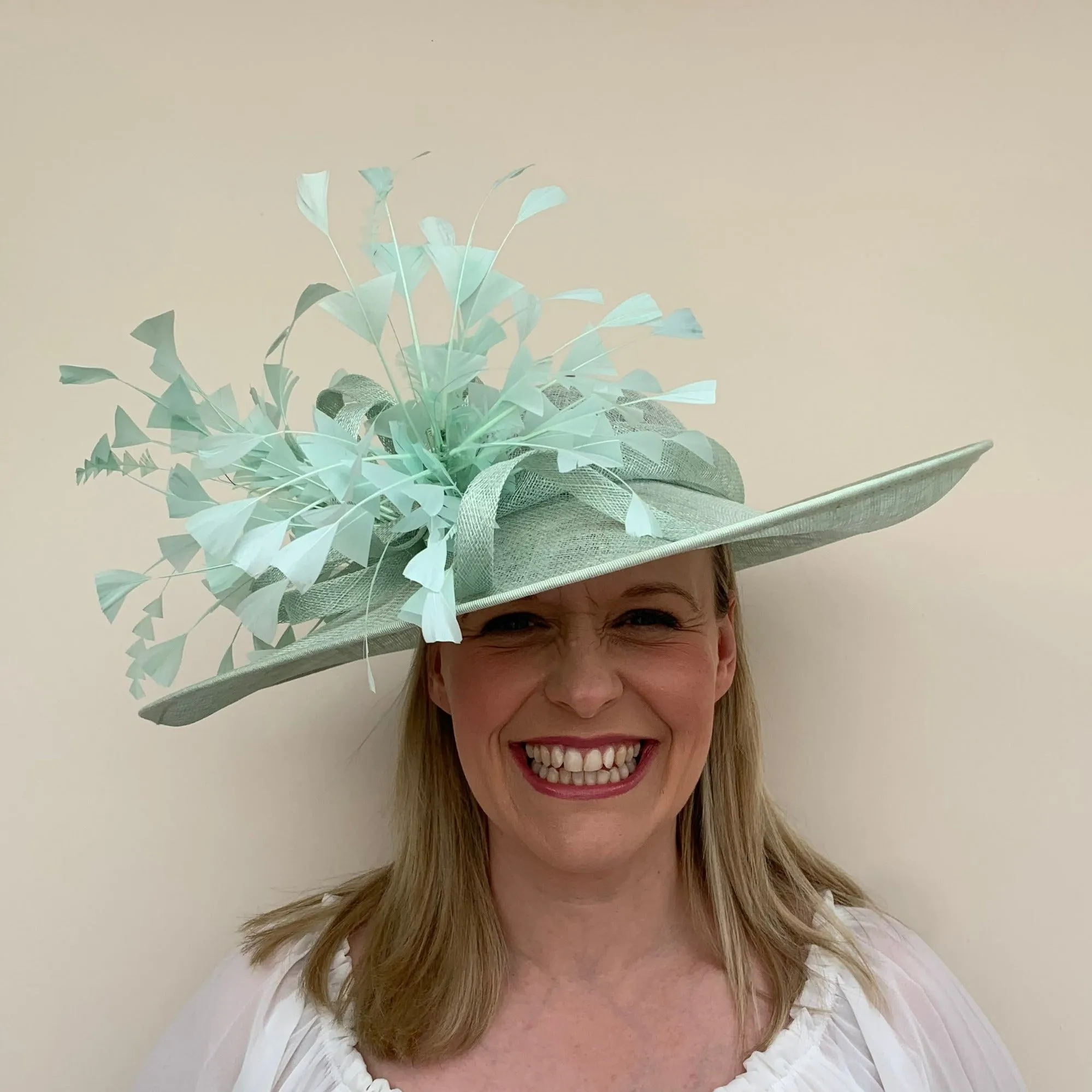 J Bees JB23/284 Large Hatinator with Feathers in Green