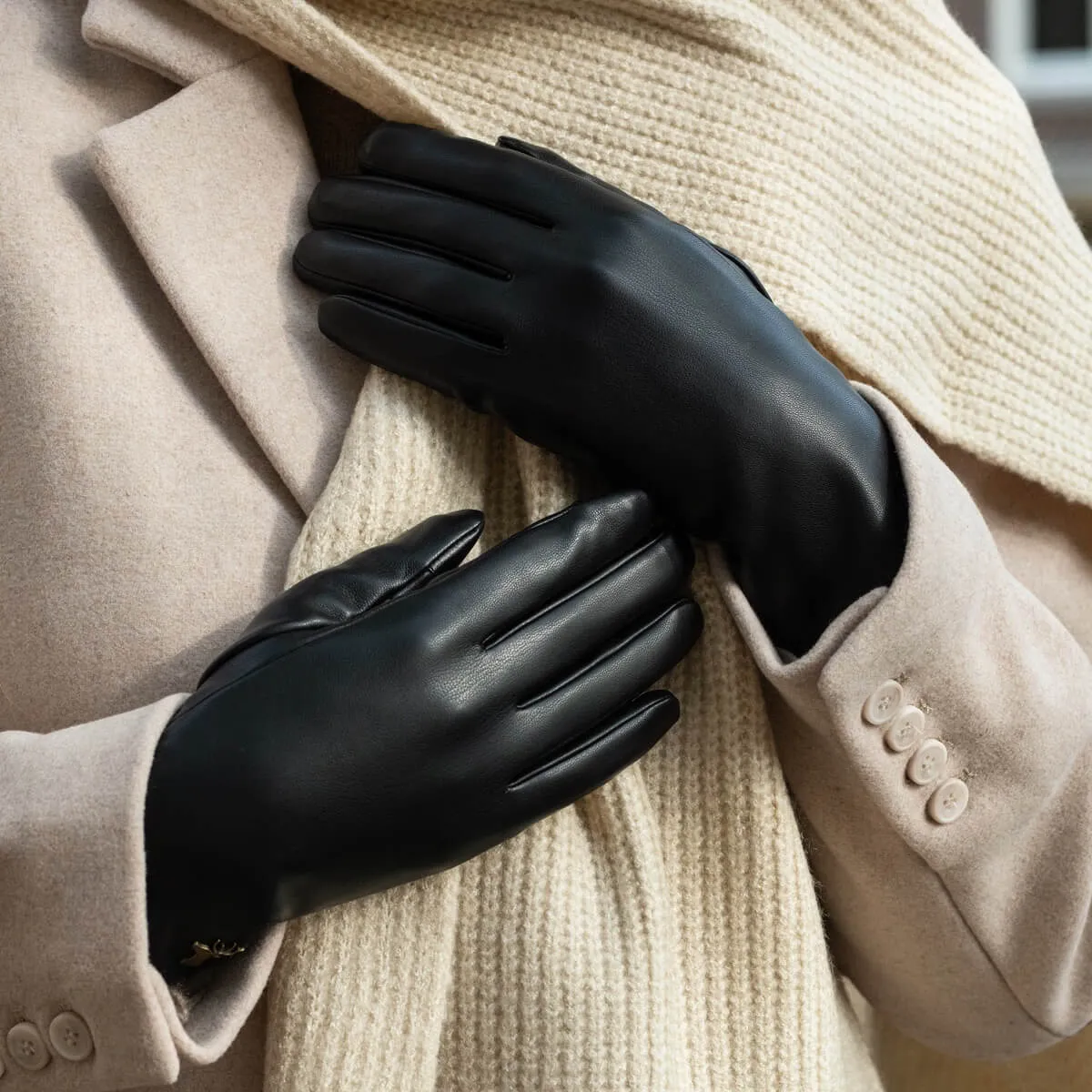 Luna - vegan leather gloves with warm fleece lining & touchscreen feature