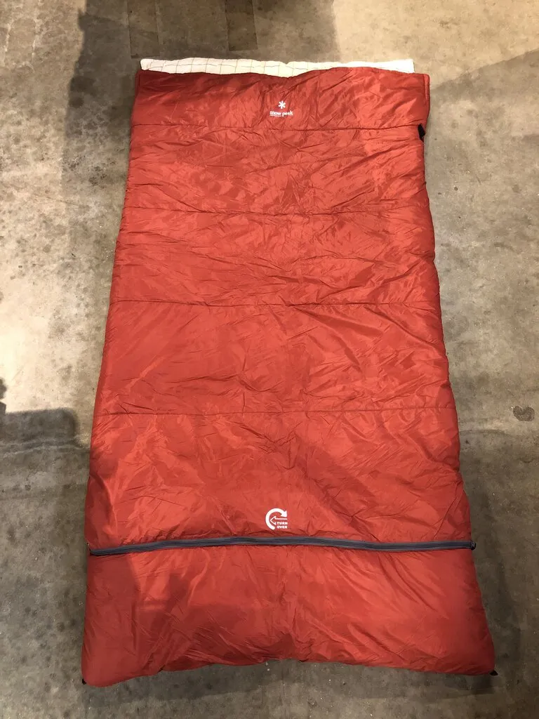 (Stains) Snow Peak Ofuton Sleeping Bag LX, Red